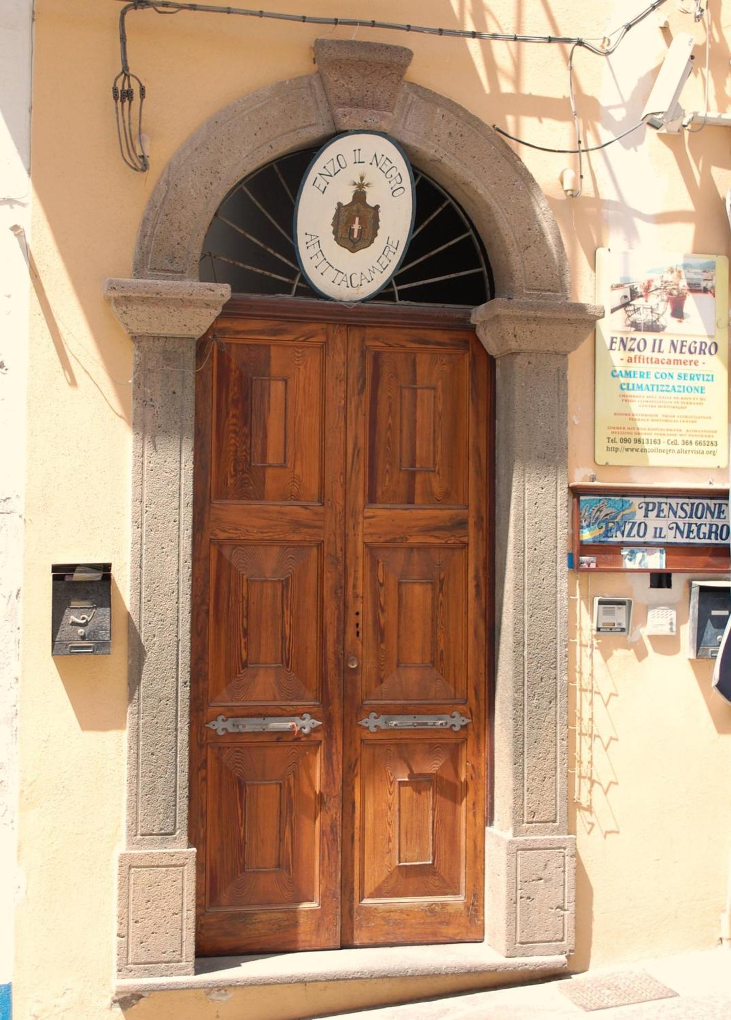 Enzoilnegro Home Lipari  Exterior photo